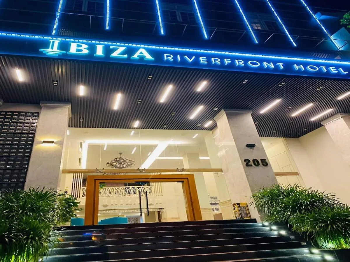 Ibiza Riverfront Da Nang Hotel Powered By Aston Вьетнам